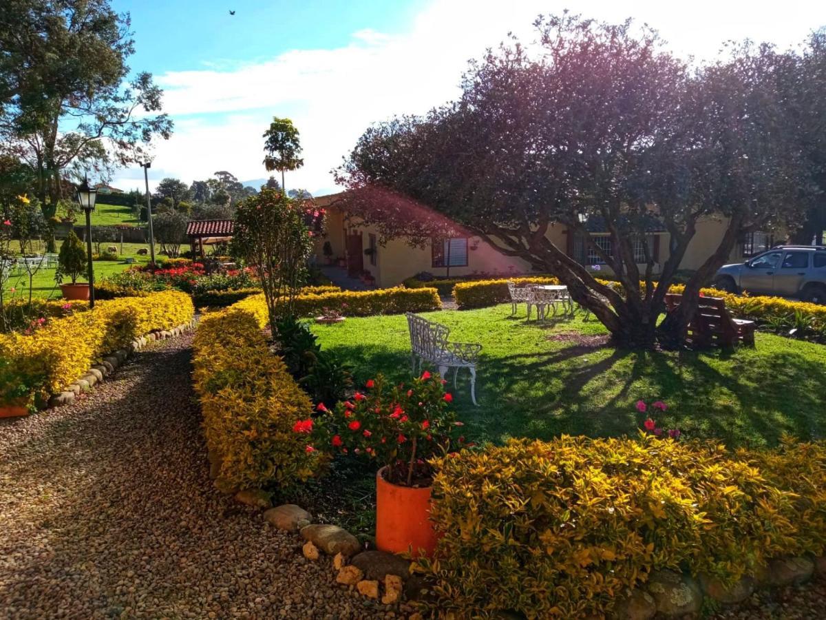 Hotel Campestre Franchesca 塔比奥 外观 照片