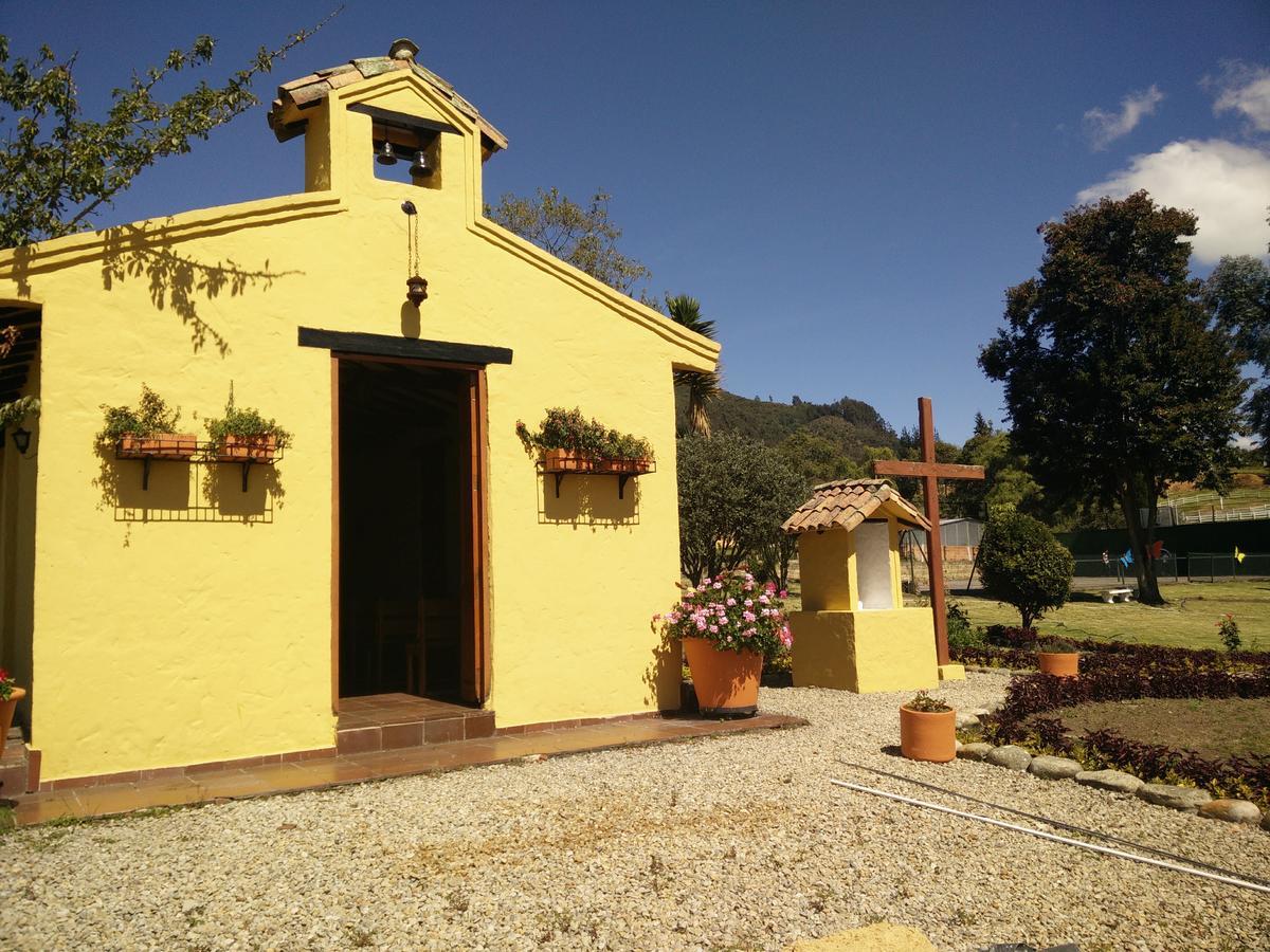 Hotel Campestre Franchesca 塔比奥 外观 照片